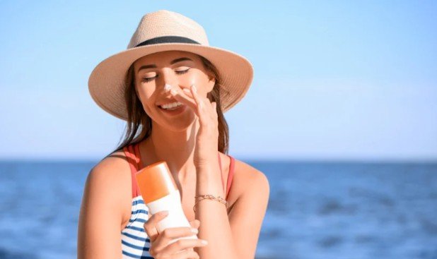 How to Choose More Responsible Sunscreen