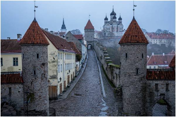 The Tallinn Medieval Fortress Trail (Estonia)