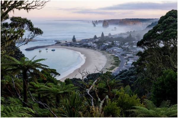 Apollo Bay and Shirakawa-go: Coastal and Alpine Bastions